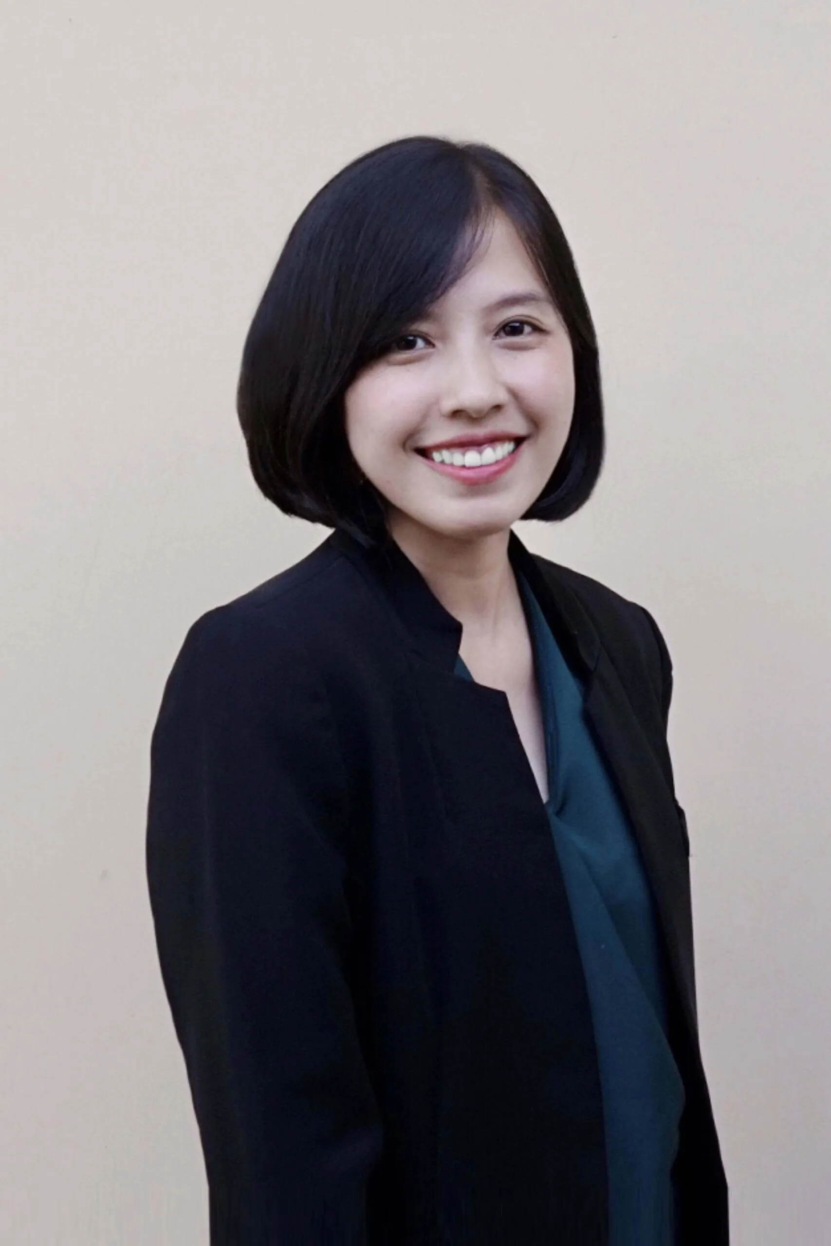 jasa-pengacara-surabaya-terbaik-kantor-advokat-terdekat-yuvens-and-co-ang-intan-grey